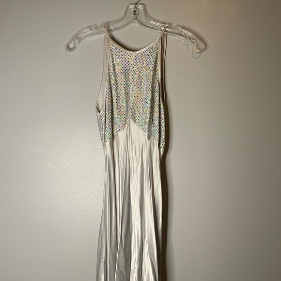 Silver Formal Dress with Sequin Top and Tie Back - Picture 5 of 13
